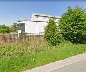 Brzeski. 25-latek wypadł z balkonu i zginął. Śmiertelny wypadek podczas urbexu [ZDJĘCIA].