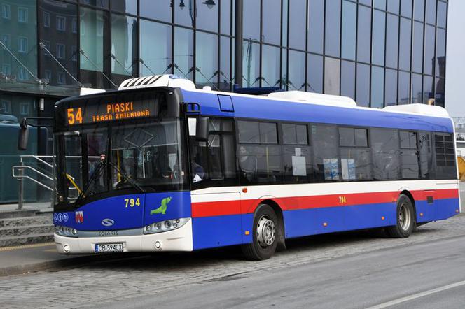 Uwaga pasażerowie! Ważne zmiany w komunikacji miejskiej na święta!