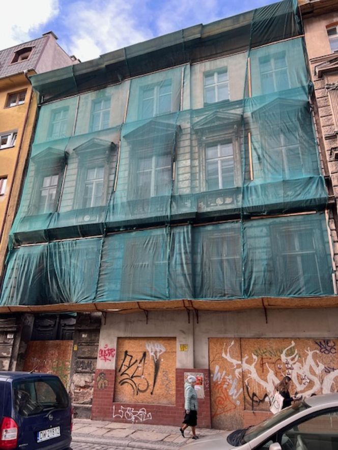 Kamienice przy ul. Dworcowej 1, 1a i 1b we Wrocławiu.