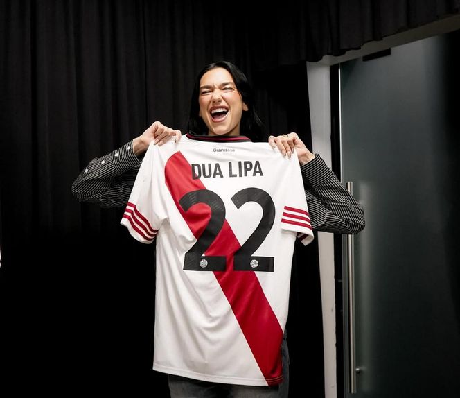 Krzysztof Stanowski i Dua Lipa na meczu Coca - River