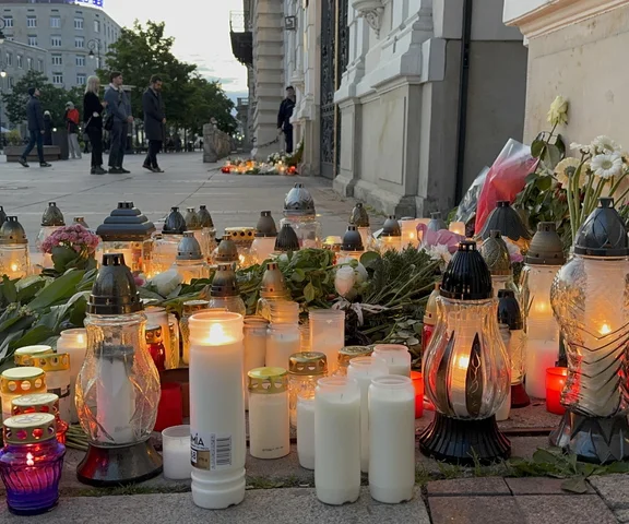 Strażnik gołymi rękami próbował ratować koleżankę