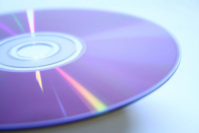 Kultowe płyty CD w Biedronce. Megadeth, Anthrax, Rainbow i Guns N' Roseses za 19,99 zł