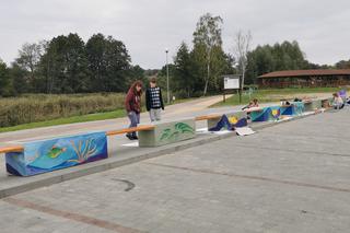 Malowanie donic nad rzeką w Złocieńcu