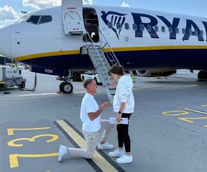 Oświadczyny na płycie Kraków Airport