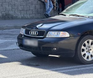 Jastrzębia. 2-letnie dziecko wpadło pod samochód