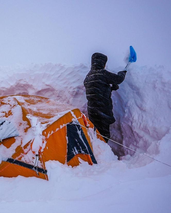 Brat Pereiry zabrał psa na Mont Everest