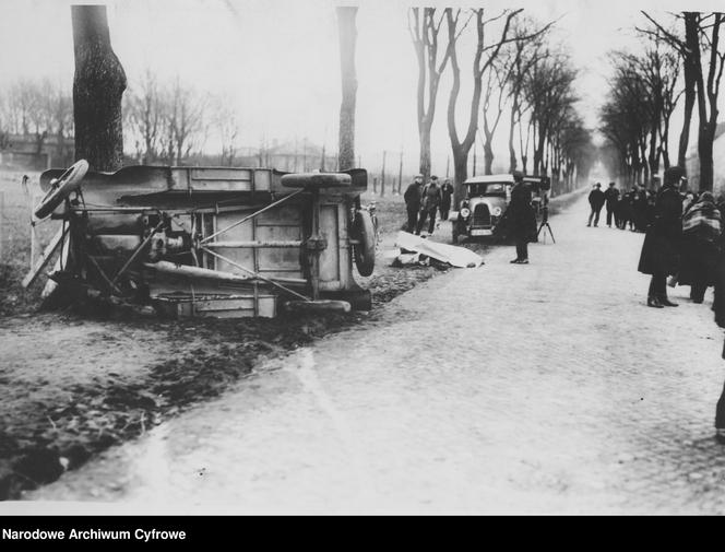  Wypadek samochodowy na trasie Poznań-Żegrze w 1936 roku