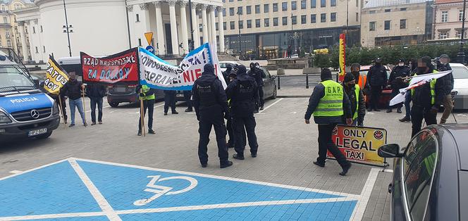 Protest taksówkarzy w Warszawie