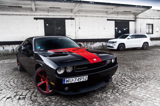 TEST Jeep Grand Cherokee SRT & Dodge Challenger SRT8: brutalna spółka