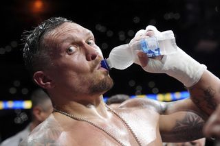 Wydało się, ile zarobił Oleksandr Usyk za walkę z Dubois! Kosmiczna wypłata