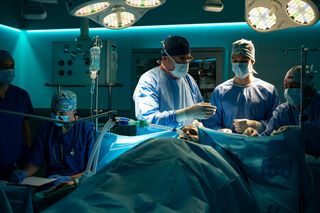 Na dobre i na złe odc. 941. Tadek (Marcin Urbanke), Adam Markiewicz (Marcin Troński), Marcin Molenda (Filip Bobek)