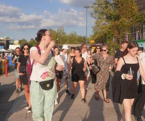 Olsztyn Green Festival 2024. Tłumy na plaży miejskiej. Zobacz zdjęcia z drugiego dnia!