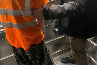 Katowice: Uczeń wracał autobusem ze szkoły. Został zaatakowany nożem. Sprawca usłyszał zarzut