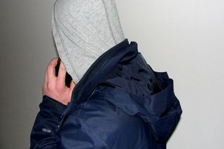 Policjanci zatrzymali multirecydywistę ze Środy Wielkopolskiej. Skradzione artykuły przewoził w dziecięcym wózku