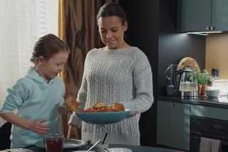 M jak miłość odc. 1730. Magda (Anna Mucha), Nadia (Mira Fareniuk)