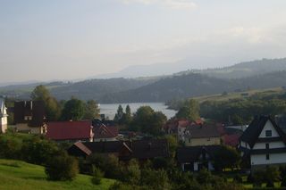 AI wybrała najpiękniejsze miejscowości nad jeziorami w Małopolsce. Tak wygląda TOP 10