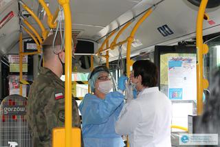 Gorzów: Testy na koronawirusa w autobusie! Ruszyły badania pracowników żłobków i przedszkoli  
