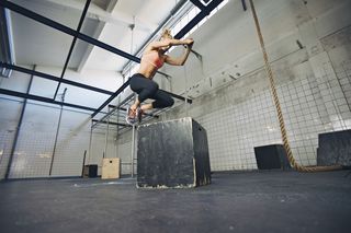 Burpees - 11 wariantów ćwiczenia dla początkujących i zaawansowanych