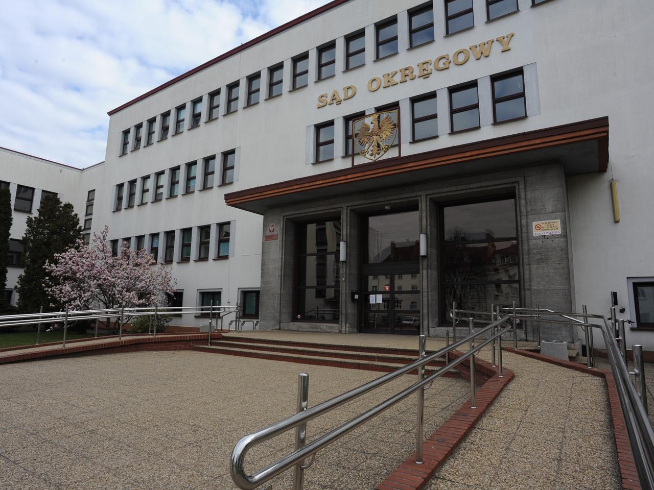 Naczelniczka niewinna. Szymonek utonął w niezabezpieczonej studzience kanalizacyjnej