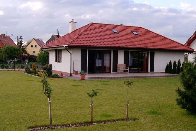 Jak usytuować dom na działce północnej i południowej. Jak zaplanować zieleń