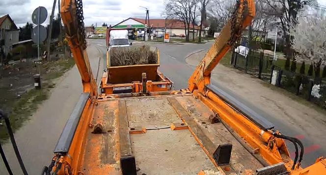 O krok od tragedii na pasach w Łochowie pod Bydgoszczą. Policja ujawniła materiał