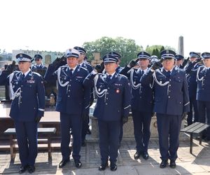 Pogrzeb policjanta, który zmarł po interwencji. Polska Policja pożegnała asp. sztab. Bogdana Orzeszka