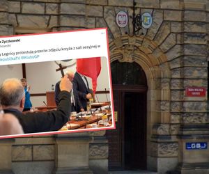 Awantura o krzyż w Legnicy. Przerwane obrady i oskarżenia o atak