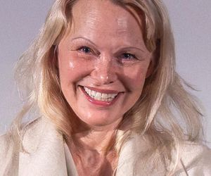 Pamela Anderson już tak nie wygląda. Gwiazda Słonecznego patrolu zaskoczyła metamorfozą