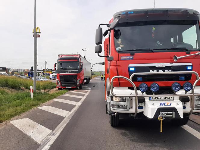 Wypadek na DK 10 w Nakle nad Notecią! Jedna osoba poszkodowana [ZDJĘCIA]