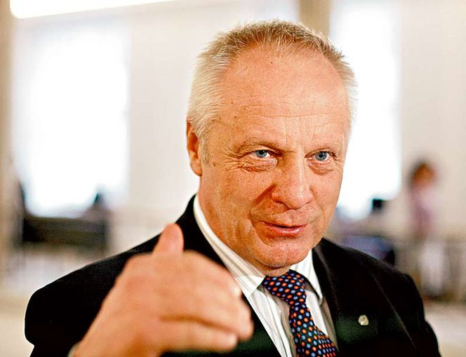 Niesiołowski przeszedł poważną operację. Musiał przejść rehabilitację