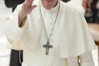 Papież popiera związki gejów