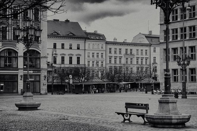 Wrocław w czasie epidemii - opustoszałe centrum miasta