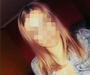 Zadźgała ojca pięcioma ciosami nożem. „Zabiłam go, żeby ochronić mamę”