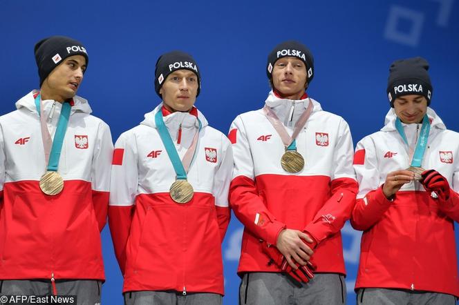 Maciej Kot, Stefan Hula, Dawid Kubacki, Kamil Stoch , brąz, Pjongczang