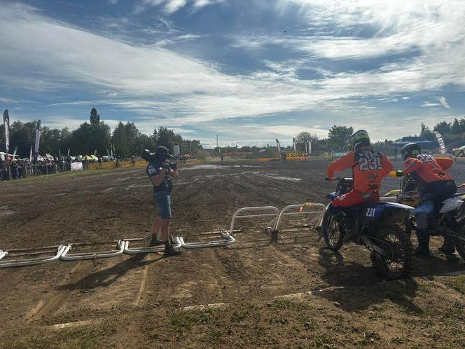 Ostre ściganie na torze w Strykowie. Inauguracja Pucharu Polski z udziałem Motocrossu Zaborowo z Leszna