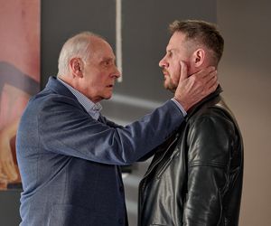Hebel pakuje się w aferę z wdową, która może kosztować go miliony.