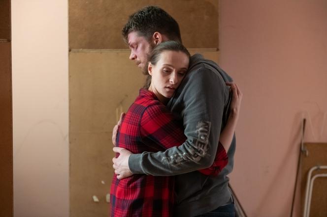 Na Wspólnej, odcinek 3091. Magda (Natalia Klepacka), Michel (Ochociński)