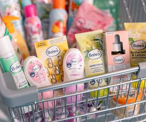 Konkurent Rossmanna otwiera kolejny sklep w Warszawie. Drogeria DM