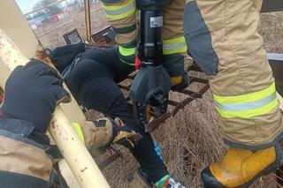 Koszmar w Kraśniku! 11-latek wpadł do maszyny formującej cegły