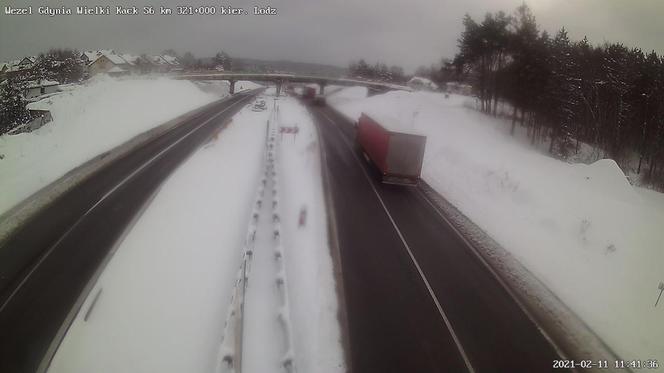 Śnieżyca w Trójmieście w czwartek 11.02.2021. Na drogach ślisko
