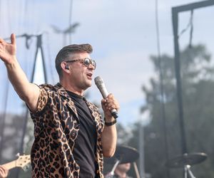 Śląska Scena Letnia na promenadzie przy Stadionie Śląskim w Chorzowie