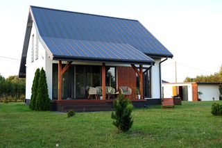 Czujemy się na 80 m2 idealnie!” Rozmowa o tym, czy taki dom opłaca się budować