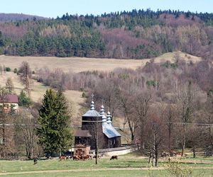 To dawna wieś królewska w Małopolsce. Mieszkał w niej święty męczennik