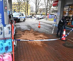 Horror na stacji benzynowej. Zaczął wylewać paliwo na ziemię