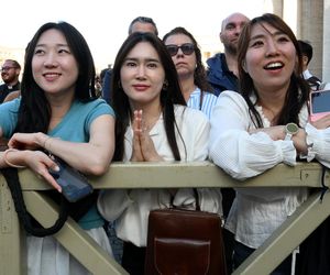 Tłumy na placu św. Piotra