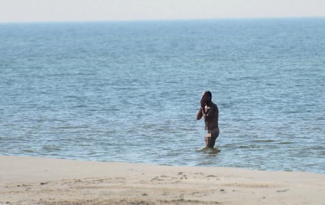 Jan Maria Jackowski na plaży