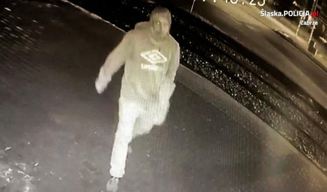 Zabrze: Ukradł bluzę ze sklepu i zaatakował ekspedientkę. Szuka go policja. Rozpoznajesz? [ZDJĘCIA]