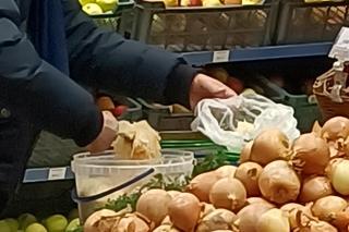 Adam Szejnfeld w sklepie