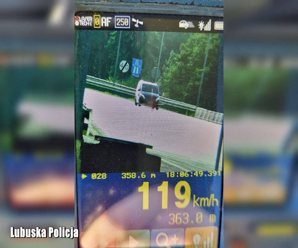  Grzał w rejonie punktu poboru opłat A2. Słono zapłacił!