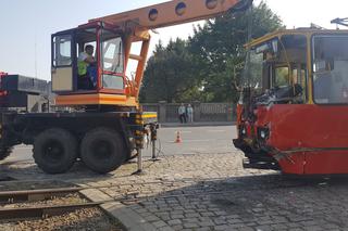 Tramwaj zderzył się z betoniarką